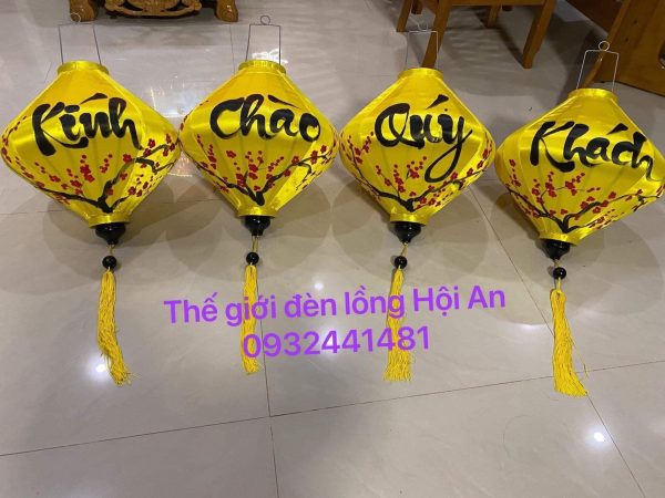 Bộ đèn lồng Kính chào quý khách (Hoặc vẽ theo yêu cầu)