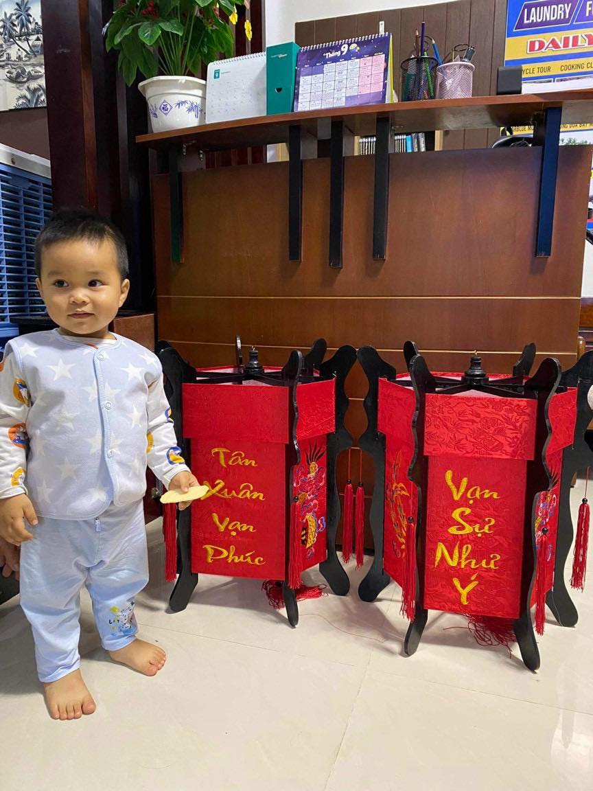 Đèn lục giác thêu chủ đề Tết theo yêu cầu - Ảnh 3