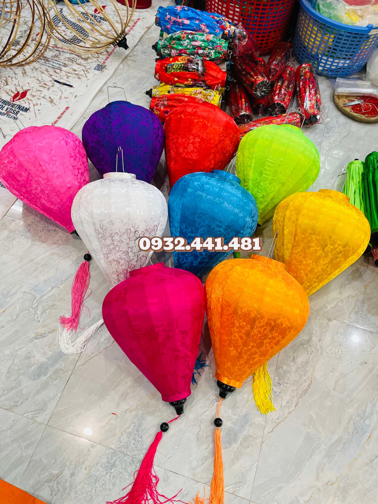 Đèn lồng lụa đỏ - Ảnh 2
